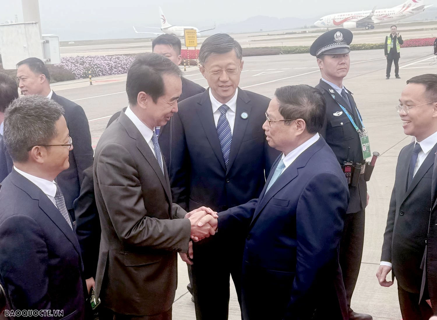 PM Pham Minh Chinh arrives in Kunming, beginning activities in China PM Pham Minh Chinh arrives in Kunming, beginning activities in China