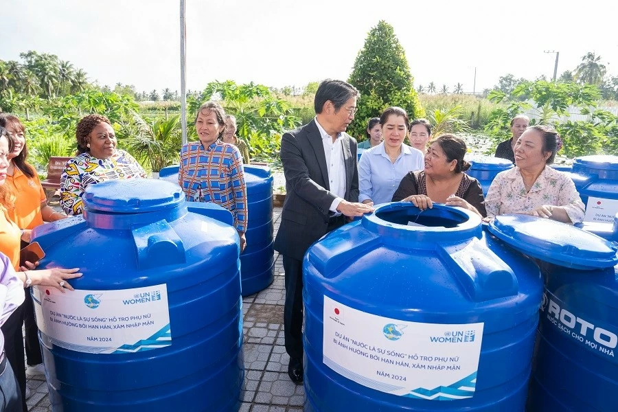 Supporting women facing drought and saltwater intrusion in Ca Mau and Ninh Thuan Supporting women facing drought and saltwater intrusion in Ca Mau and Ninh Thuan