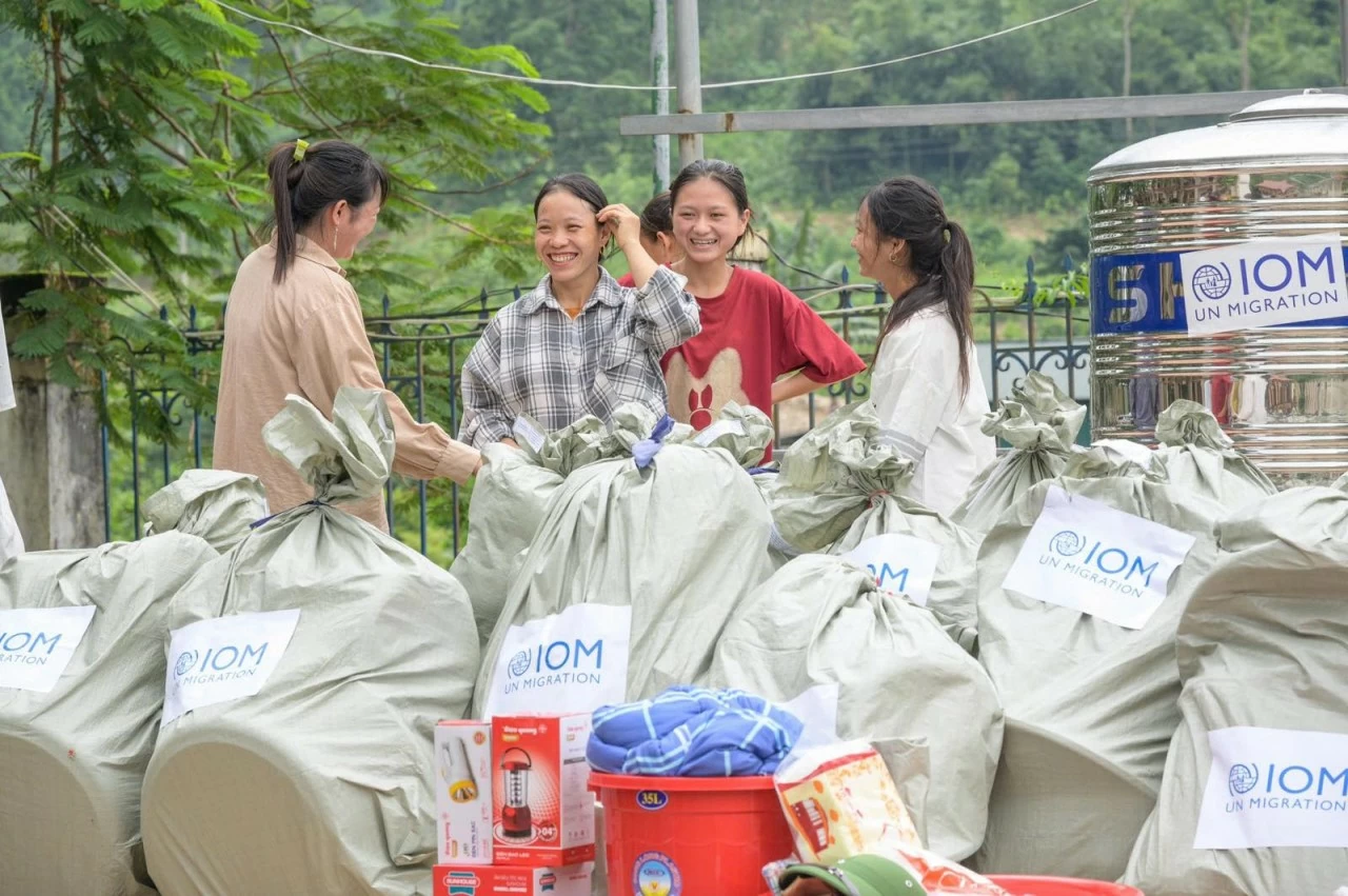 Korea provides 1 million USD in urgent support to IOM for typhoon relief in Vietnam Korea provides 1 million USD in urgent support to IOM for typhoon relief in Vietnam