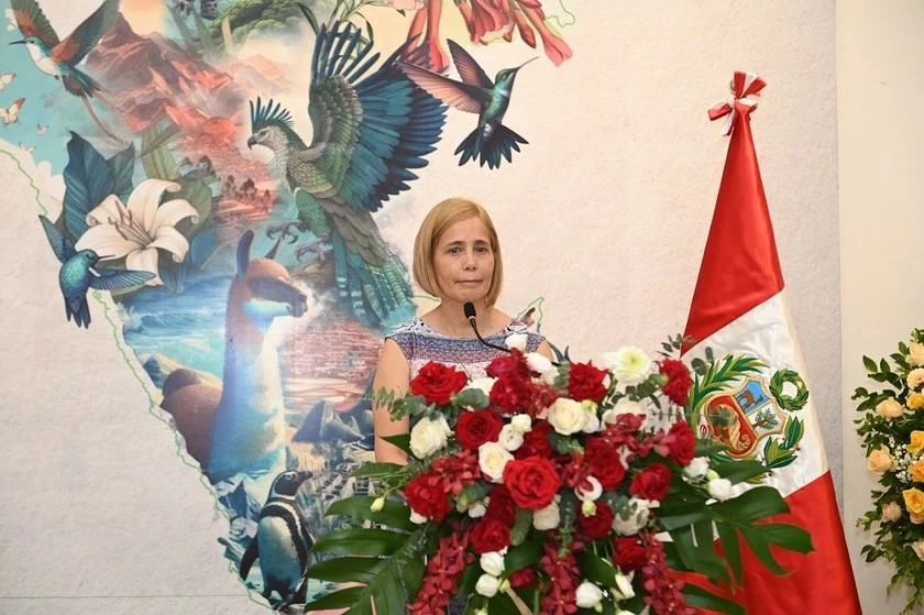 Đại sứ Peru tại Việt Nam Patricia Yolanda Ráez Portocarrero. Đại sứ Peru tại Việt Nam Patricia Yolanda Ráez Portocarrero.