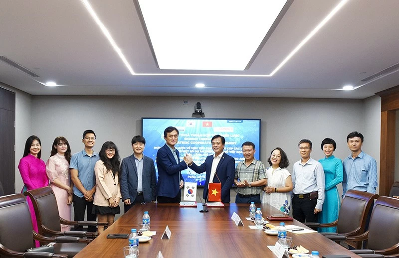 CONINCO và HANLIM (Hàn Quốc) ký biên bản ghi nhớ hợp tác chiến lược CONINCO và HANLIM (Hàn Quốc) ký biên bản ghi nhớ hợp tác chiến lược