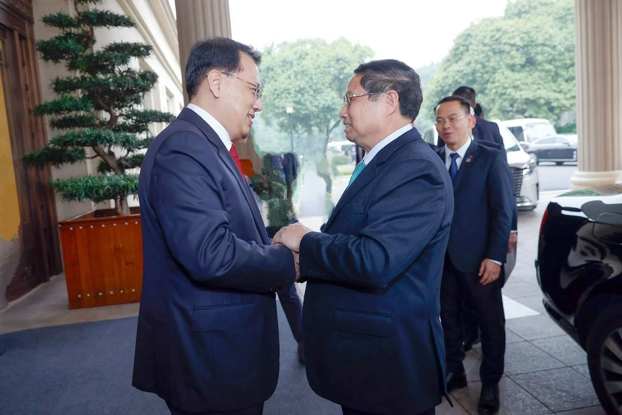 PM Pham Minh Chinh receives Secretary of the Chongqing Municipal Party Committee PM Pham Minh Chinh receives Secretary of the Chongqing Municipal Party Committee