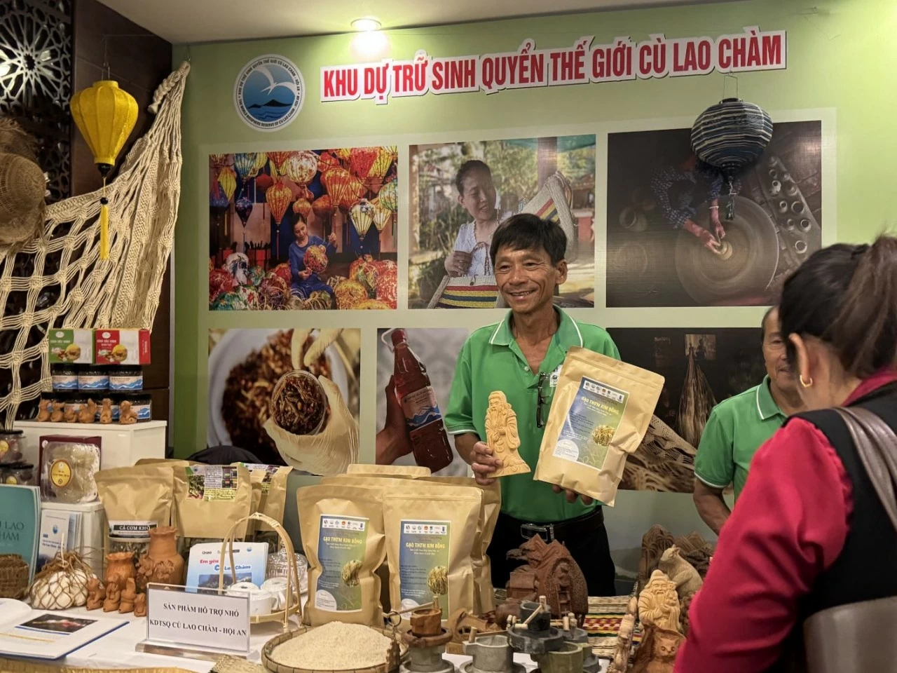 Joining hands to empower local communities in biosphere reserves’ buffer zones Joining hands to empower local communities in biosphere reserves’ buffer zones