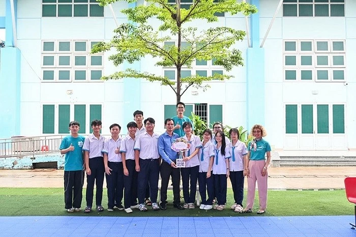 Thousands of student benefit from school tree plantation project in Ho Chi Minh City Thousands of student benefit from school tree plantation project in Ho Chi Minh City