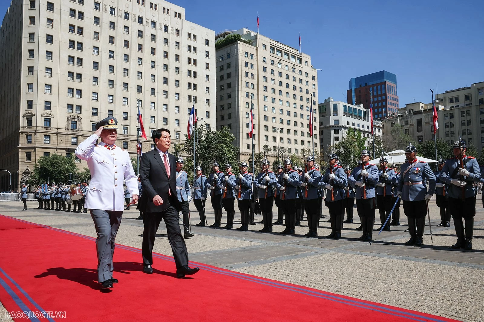Welcome ceremony held for Vietnamese President Luong Cuon in Santiago Welcome ceremony held for Vietnamese President Luong Cuon in Santiago