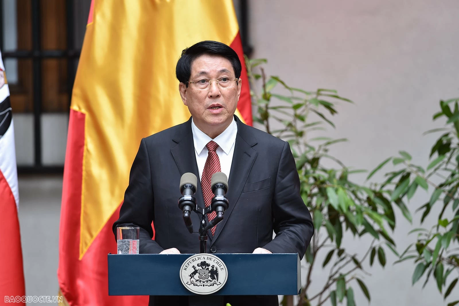 Vietnam, Chile Presidents meet with press after talks Vietnam, Chile Presidents meet with press after talks