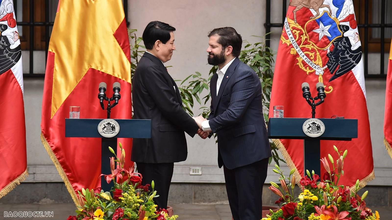 Vietnam, Chile Presidents meet with press after talks Vietnam, Chile Presidents meet with press after talks