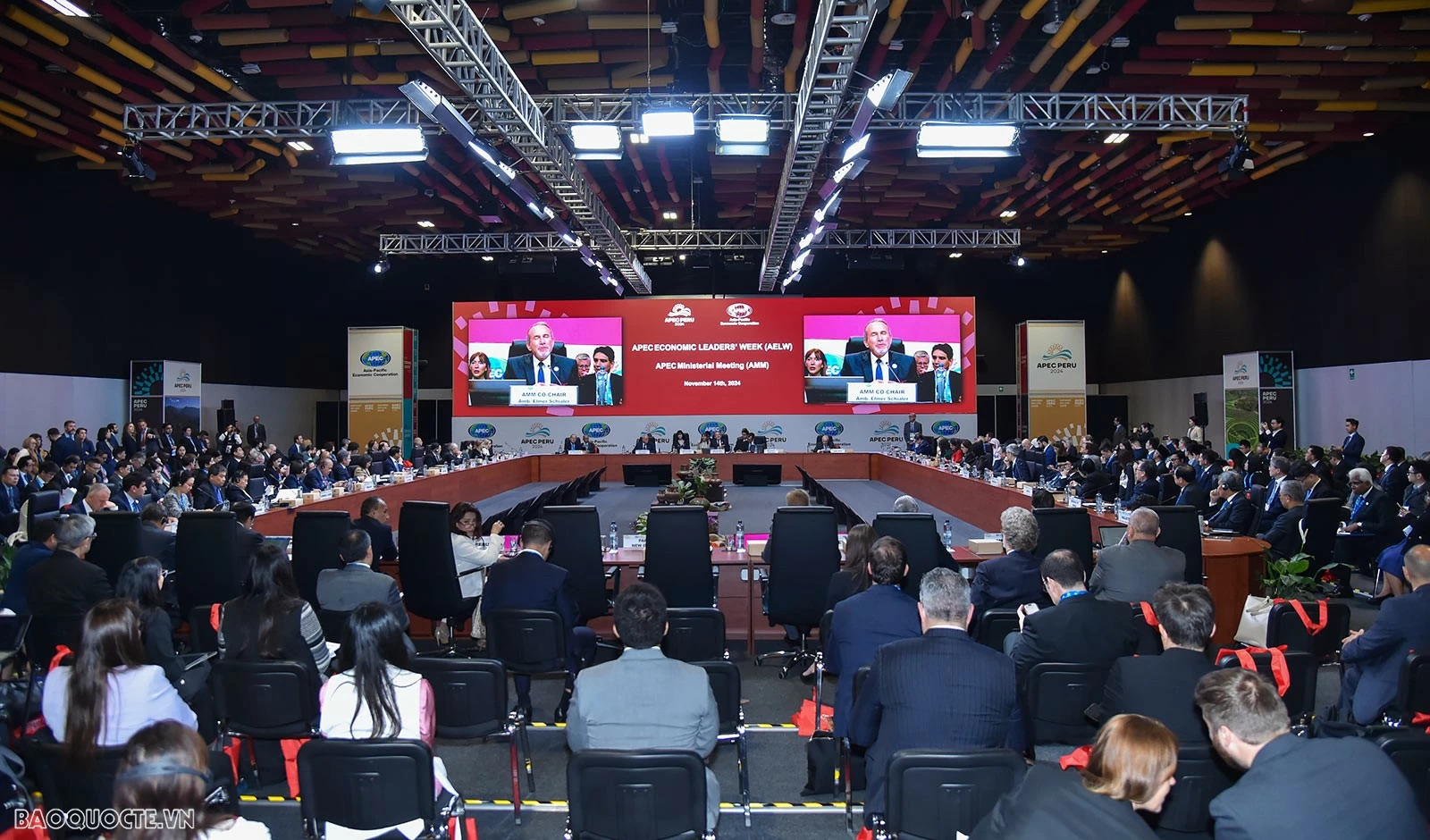 Deputy PM, FM Bui Thanh Son attends 35th APEC Ministerial Meeting in Peru Deputy PM, FM Bui Thanh Son attends 35th APEC Ministerial Meeting in Peru