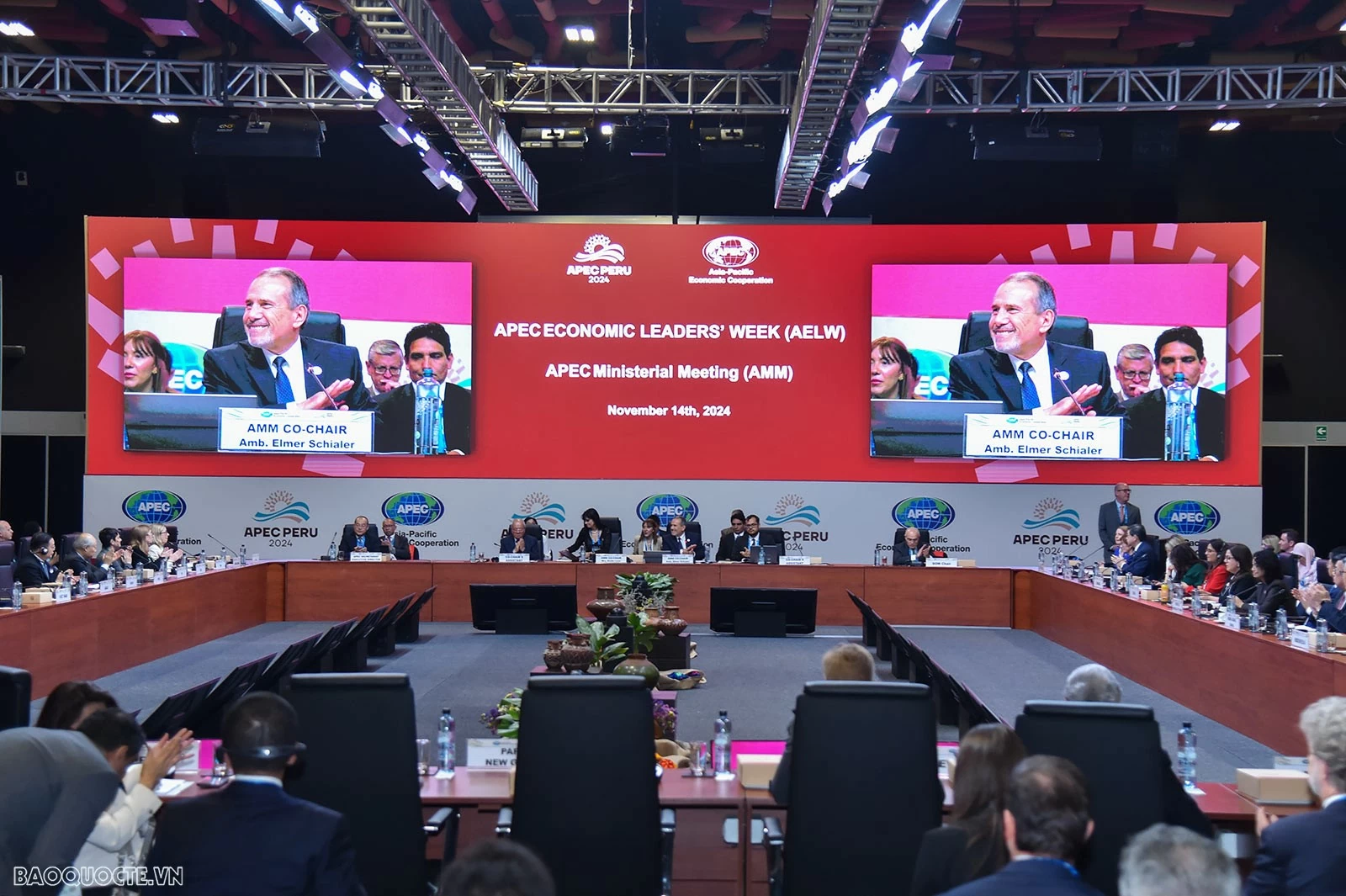 Deputy PM, FM Bui Thanh Son attends 35th APEC Ministerial Meeting in Peru Deputy PM, FM Bui Thanh Son attends 35th APEC Ministerial Meeting in Peru