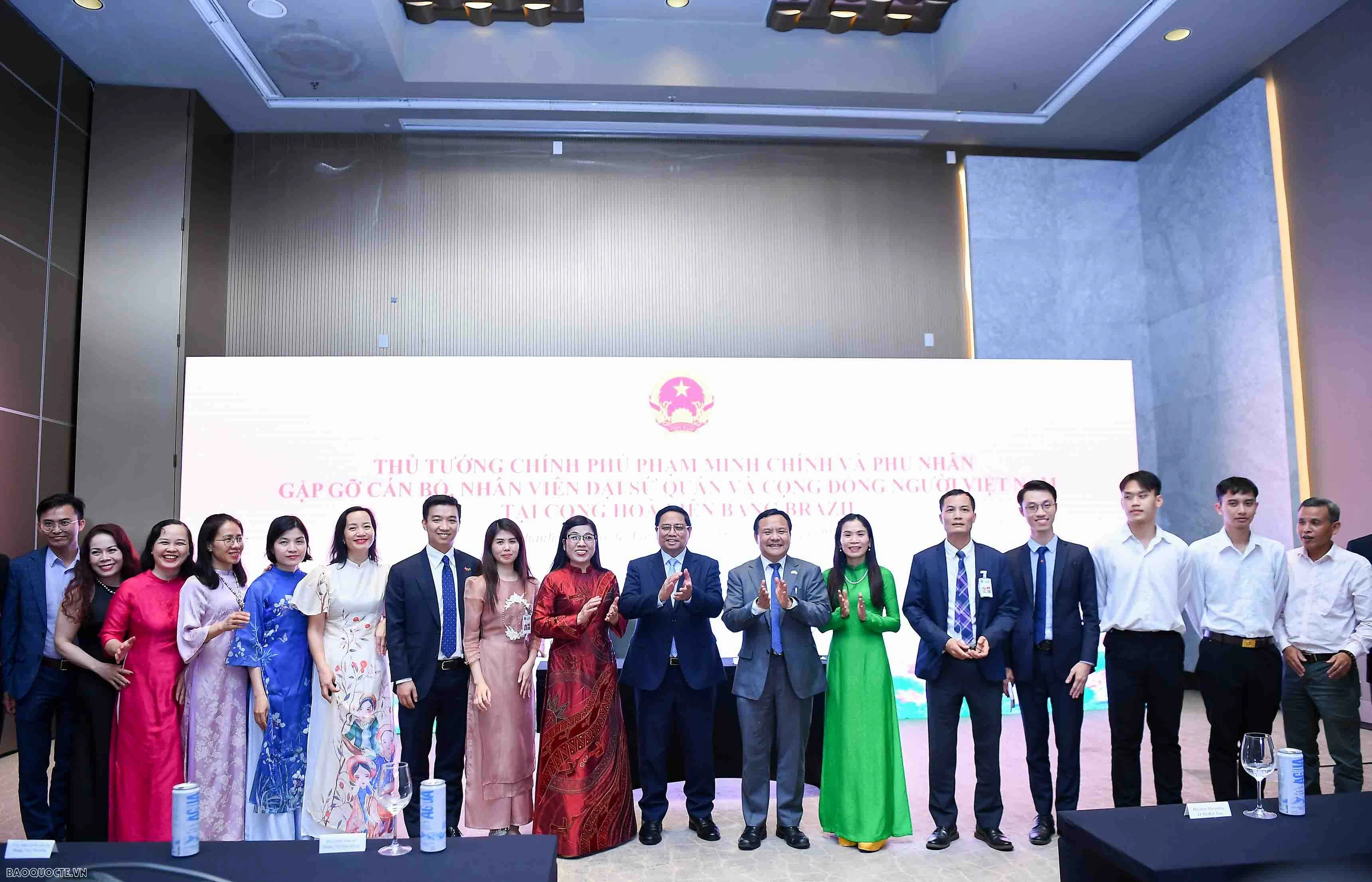 Prime Minister Pham Minh Chinh meets Vietnamese community in Brazil Prime Minister Pham Minh Chinh meets Vietnamese community in Brazil