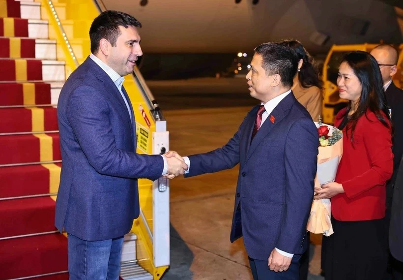 Armenian NA President arrives in Hanoi, beginning official visit to Vietnam Armenian NA President arrives in Hanoi, beginning official visit to Vietnam
