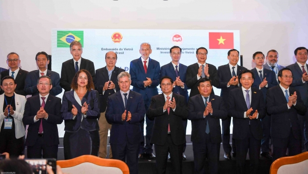 PM Pham Minh Chinh attends Vietnam-Brazil business forum ​in Rio de Janeiro