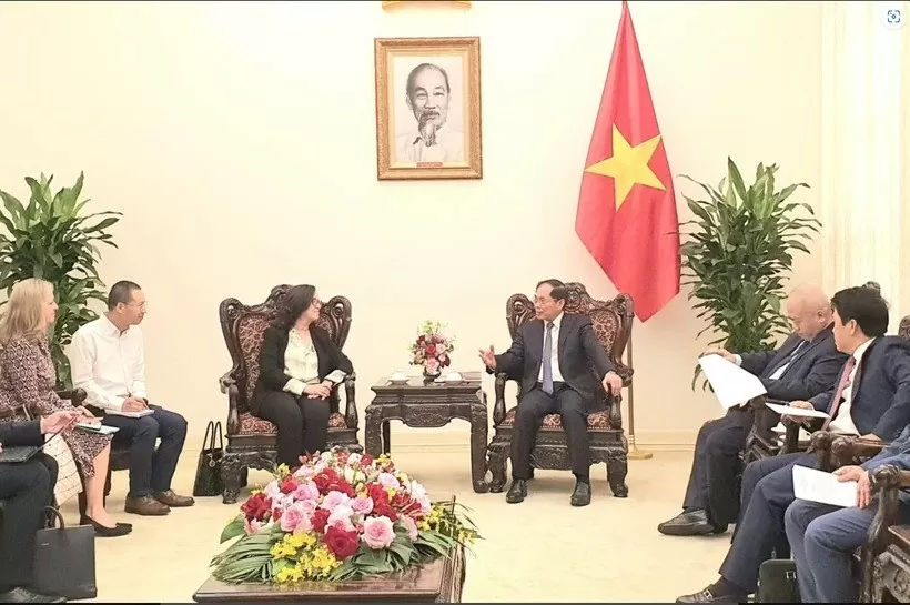 Deputy PM Bui Thanh Son receives World Bank Vice President Manuela V. Ferro Deputy PM Bui Thanh Son receives World Bank Vice President Manuela V. Ferro
