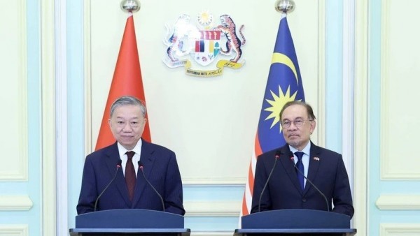 Vietnam, Malaysia develop strongly relations in new period