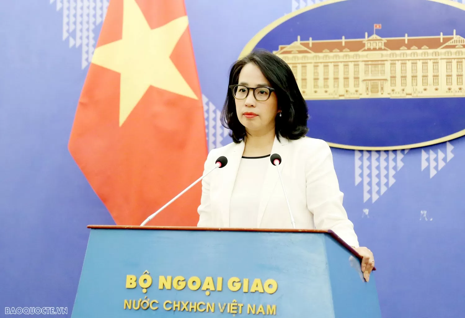 Người Phát ngôn Bộ Ngoại giao Việt Nam Phạm Thu Hằng. Người Phát ngôn Bộ Ngoại giao Việt Nam Phạm Thu Hằng.