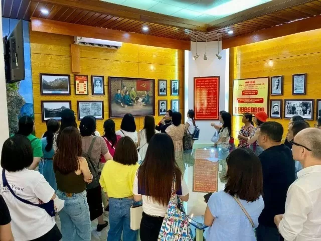 Service Department for Diplomatic Corps organized a companionship program for labourers