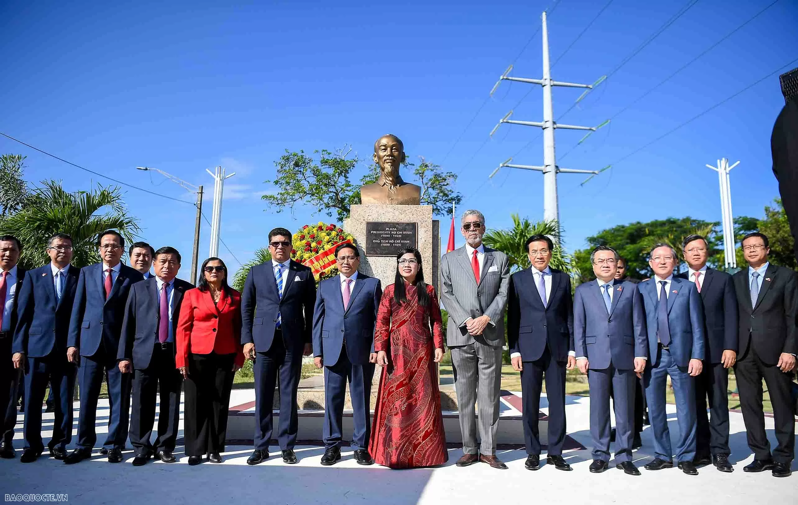 PM Pham Minh Chinh attends inauguration of upgraded statue of President Ho Chi Minh in Santo Domingo PM Pham Minh Chinh attends inauguration of upgraded statue of President Ho Chi Minh in Santo Domingo