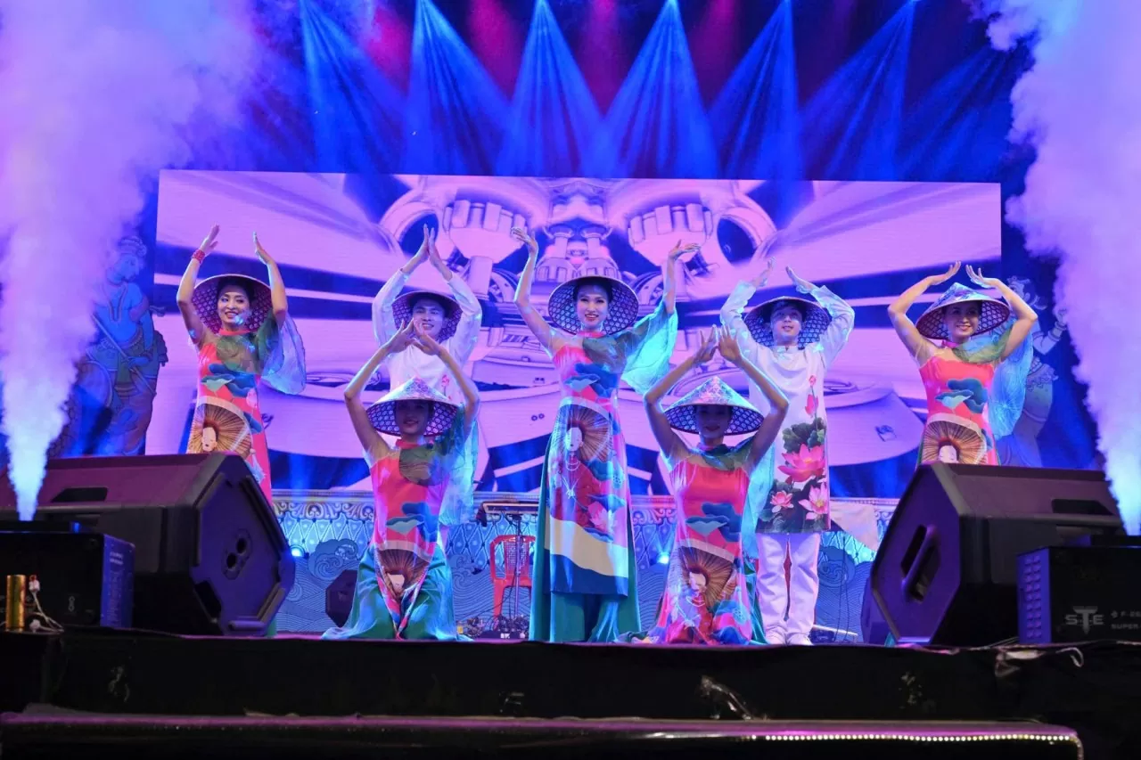 A Vietnamese cultural performance at the Bali Yatra Festival in Cuttack, Odisha, India. A Vietnamese cultural performance at the Bali Yatra Festival in Cuttack, Odisha, India.