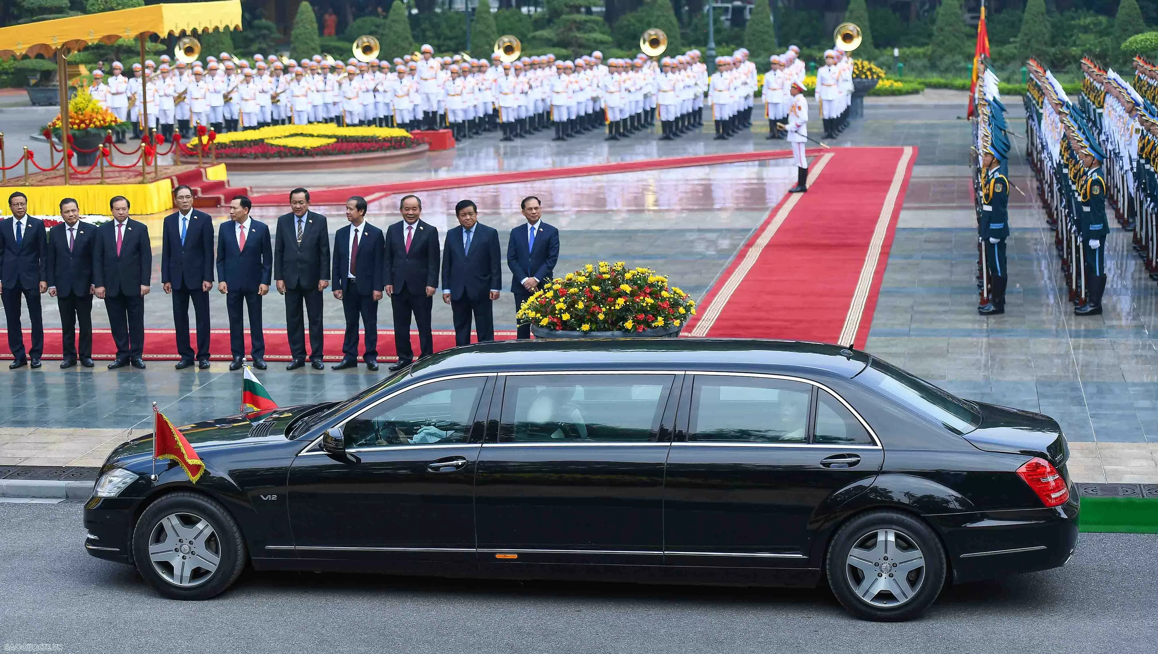 Welcome ceremony held for Bulgarian President Rumen Radev in Hanoi Welcome ceremony held for Bulgarian President Rumen Radev in Hanoi