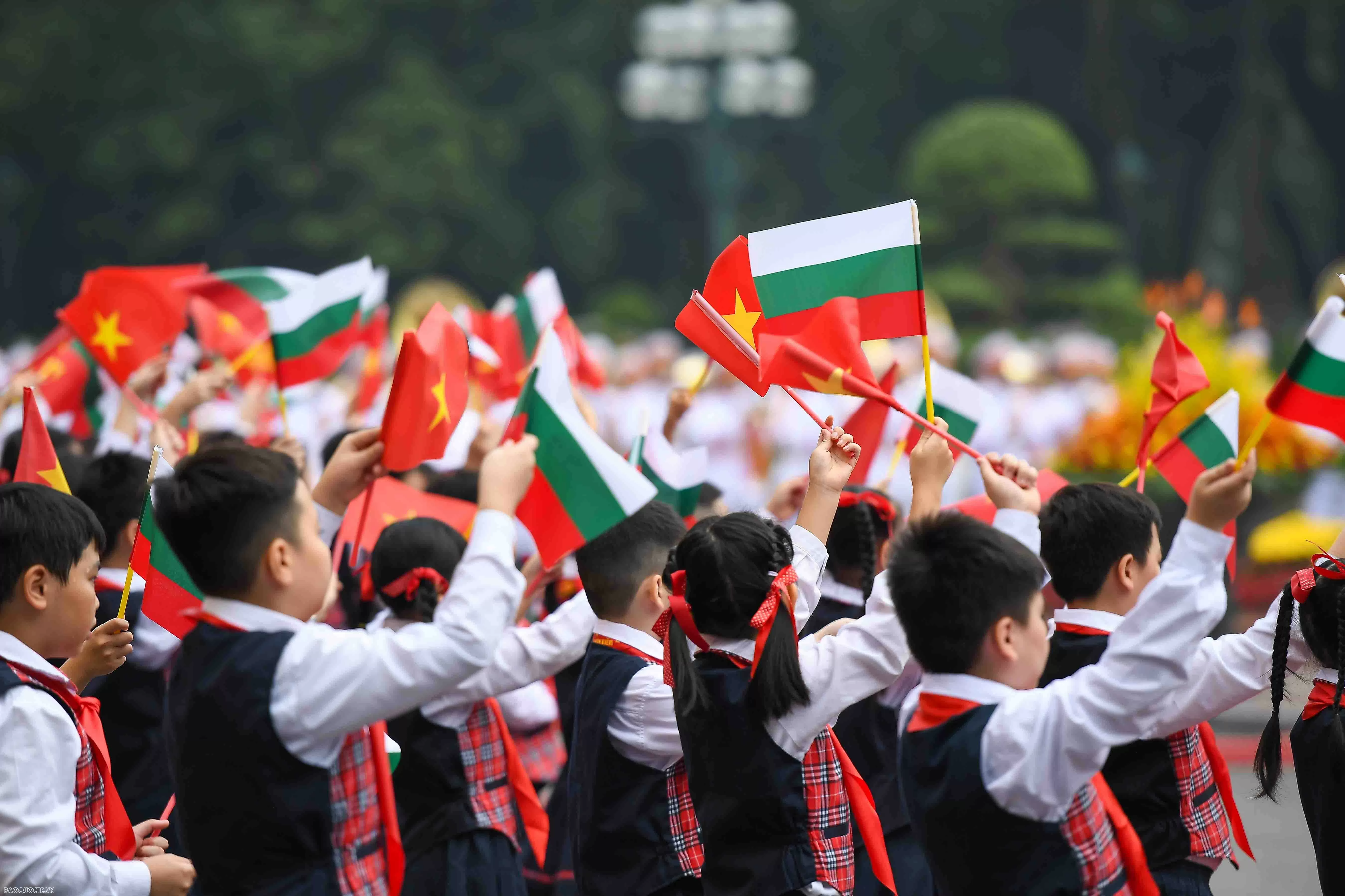 Welcome ceremony held for Bulgarian President Rumen Radev in Hanoi Welcome ceremony held for Bulgarian President Rumen Radev in Hanoi