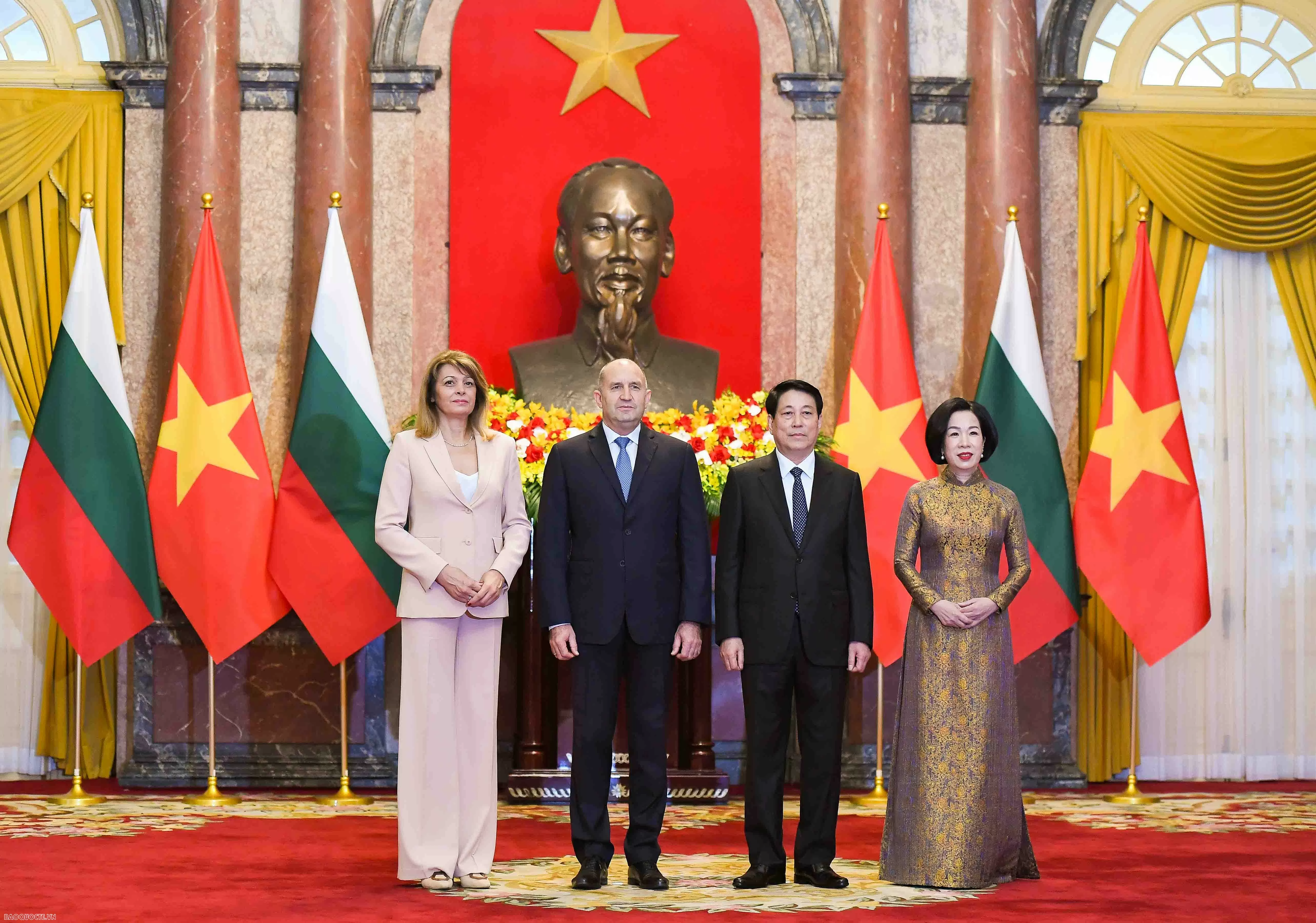 Welcome ceremony held for Bulgarian President Rumen Radev in Hanoi Welcome ceremony held for Bulgarian President Rumen Radev in Hanoi