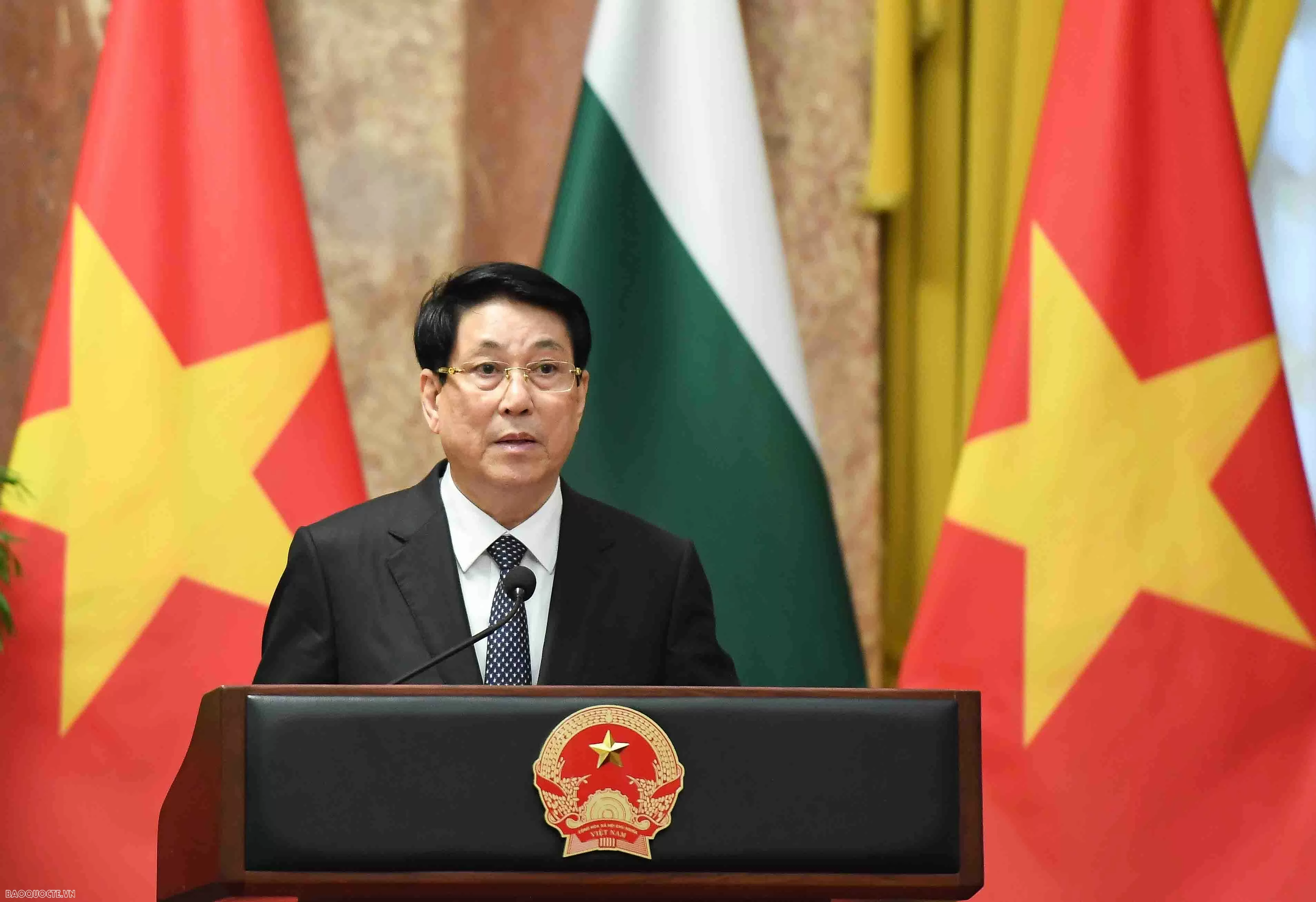 Vietnam, Bulgaria Presidents hold press conference announcing measures to enhance cooperation Vietnam, Bulgaria Presidents hold press conference announcing measures to enhance cooperation