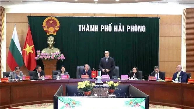 Bulgarian President Rumen Radev visits northern Hai Phong port city
