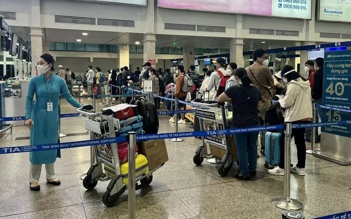 Passengers through airports to reach 10.5 million during Lunar New Year 2025 Passengers through airports to reach 10.5 million during Lunar New Year 2025