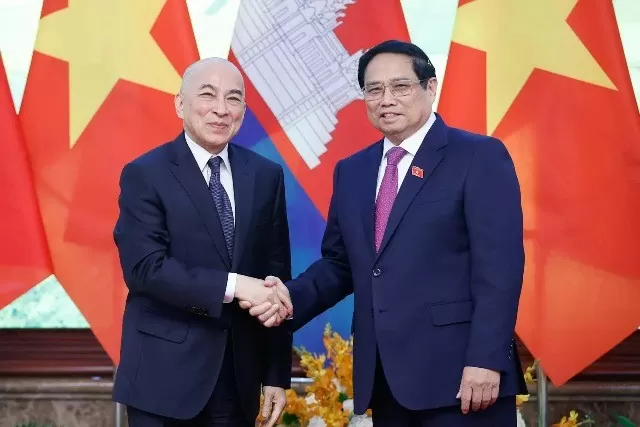 Prime Minister Pham Minh Chinh meets with Cambodian King Norodom Sihamoni in Hanoi Prime Minister Pham Minh Chinh meets with Cambodian King Norodom Sihamoni in Hanoi