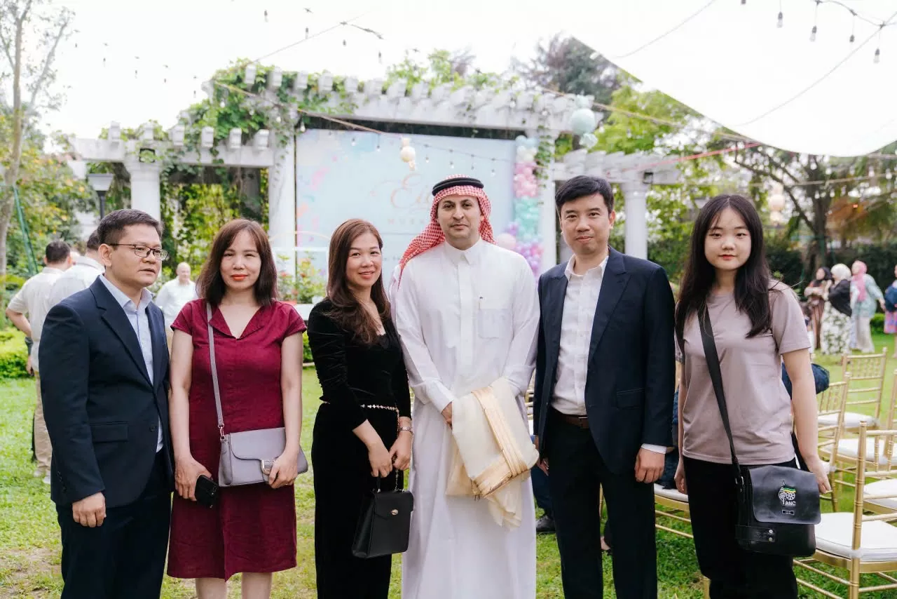 Congratulations Extended to World & Vietnam Report from Saudi Arabian Embassy Congratulations Extended to World & Vietnam Report from Saudi Arabian Embassy