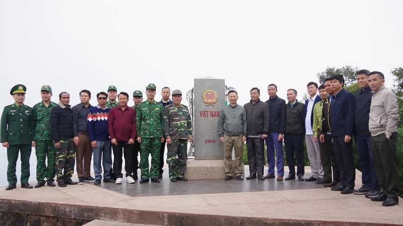 Dien Bien, Laos’ Phongsaly conduct bilateral surveyon the construction of a border guard house and the expansion of a border patrol road
