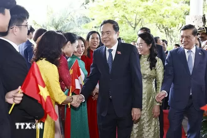 NA Chairman Tran Thanh Man begins official visit to Singapore NA Chairman Tran Thanh Man begins official visit to Singapore