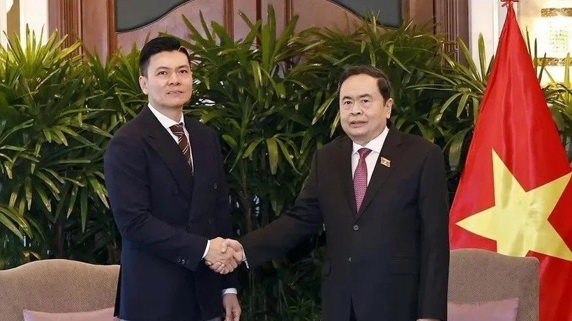 NA Chairman Tran Thanh Man receives leader of Singapore’s Sembcorp Development