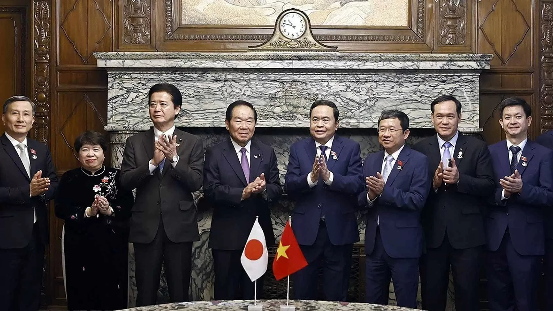 NA Chairman Tran Thanh Man holds talks with Speaker of Japanese House of Representatives NA Chairman Tran Thanh Man holds talks with Speaker of Japanese House of Representatives