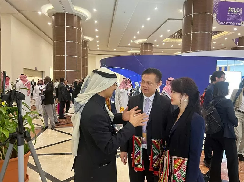 Son La City Representative exchanged view with the Jubail City Administration Son La City Representative exchanged view with the Jubail City Administration