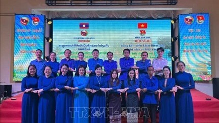 Women, youngsters of Kon Tum, Sekong provinces boost bilateral cooperation