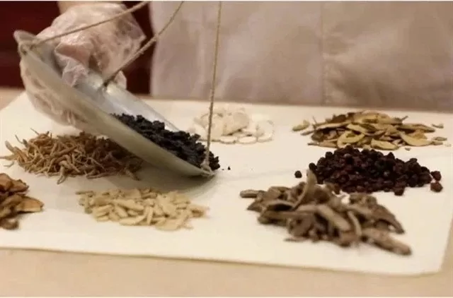 PM signed Decision outlining development of traditional medicine products for healthcare and tourism PM signed Decision outlining development of traditional medicine products for healthcare and tourism