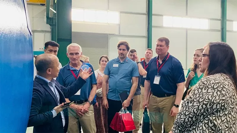 Wisconsin’s researchers visit Lipzo toothpaste & Lipzo toothbrush production area