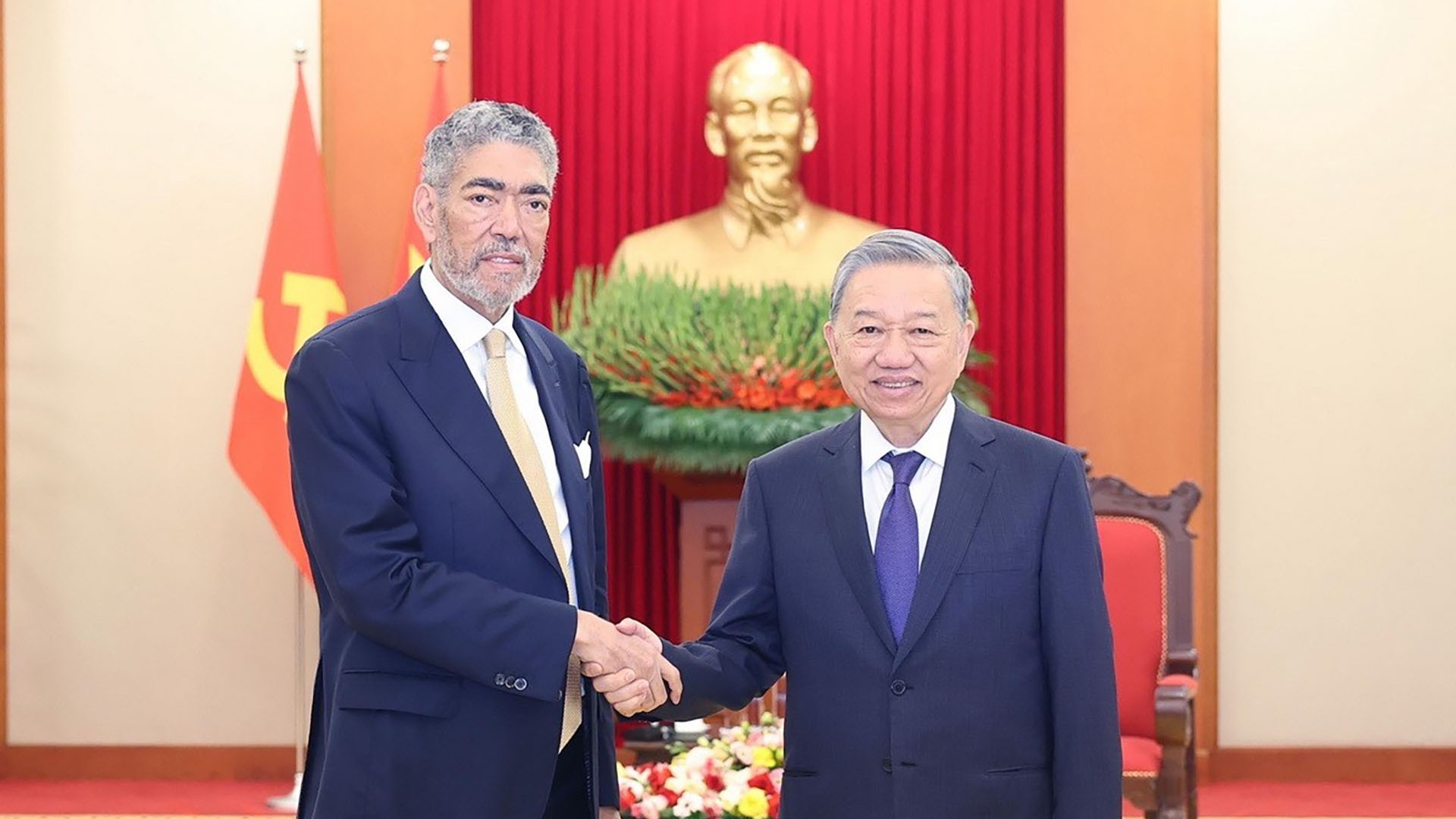 General Secretary To Lam receives Dominican Republic’s United Left Movement Party leader