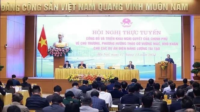 PM Pham Minh Chinh orders swift resolution of challenges for renewable energy projects