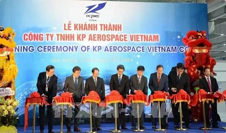 Aerospace factory opens in Da Nang Aerospace factory opens in Da Nang