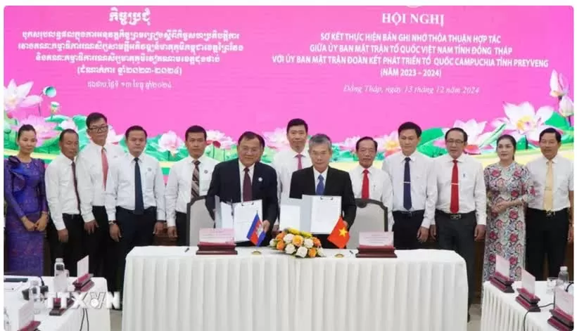 Vietnamese, Cambodian localities deepen friendship. (Photo: VNA) Vietnamese, Cambodian localities deepen friendship. (Photo: VNA)