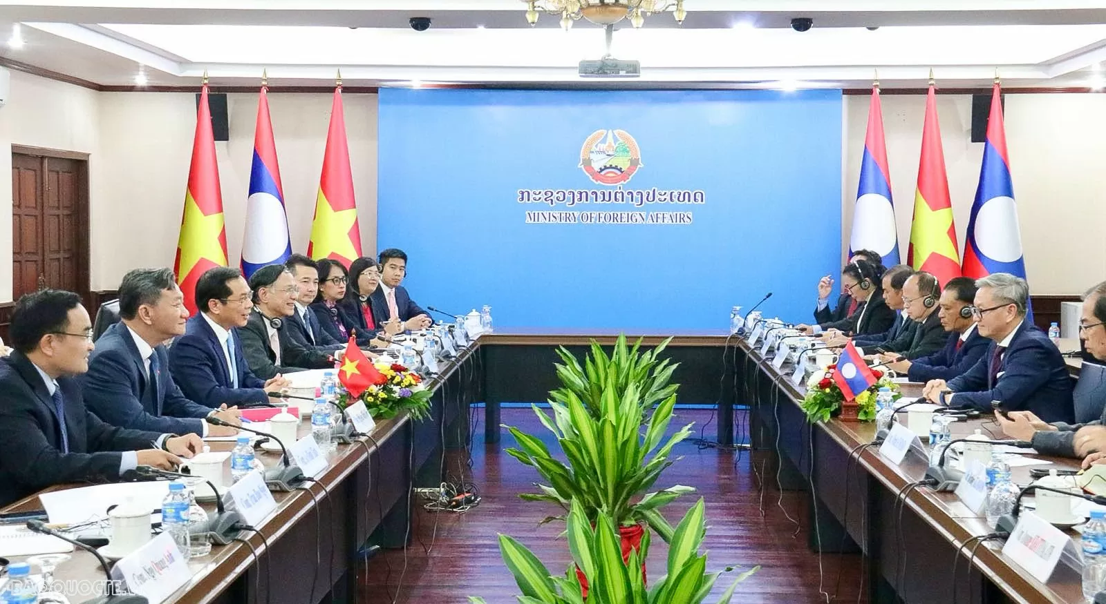 Vietnam, Laos Foreign Ministers hold 11th Ministerial Political Consultation Vietnam, Laos Foreign Ministers hold 11th Ministerial Political Consultation