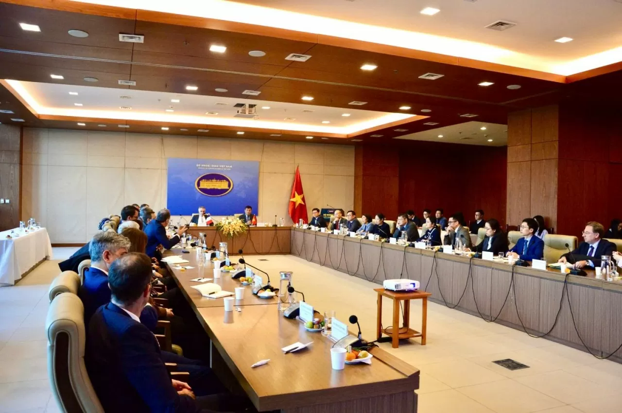 Deputy FM Nguyen Minh Vu welcomes French diplomats in Asia Deputy FM Nguyen Minh Vu welcomes French diplomats in Asia