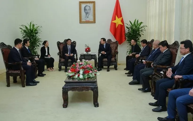 Deputy PM Tran Hong Ha receives leader of China Railway Signal & Communication Deputy PM Tran Hong Ha receives leader of China Railway Signal & Communication