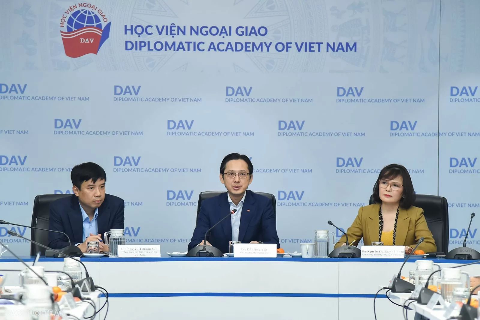 Thứ trưởng Ngoại giao Đỗ Hùng Việt, Phó Trưởng ban Ban Chỉ đạo về Nhân quyền dự phiên khai mạc Hội thảo ‘Thông tin đối ngoại về quyền con người trong tình hình mới’. (Ảnh: Anh Sơn) Thứ trưởng Ngoại giao Đỗ Hùng Việt, Phó Trưởng ban Ban Chỉ đạo về Nhân quyền dự phiên khai mạc Hội thảo ‘Thông tin đối ngoại về quyền con người trong tình hình mới’. (Ảnh: Anh Sơn)