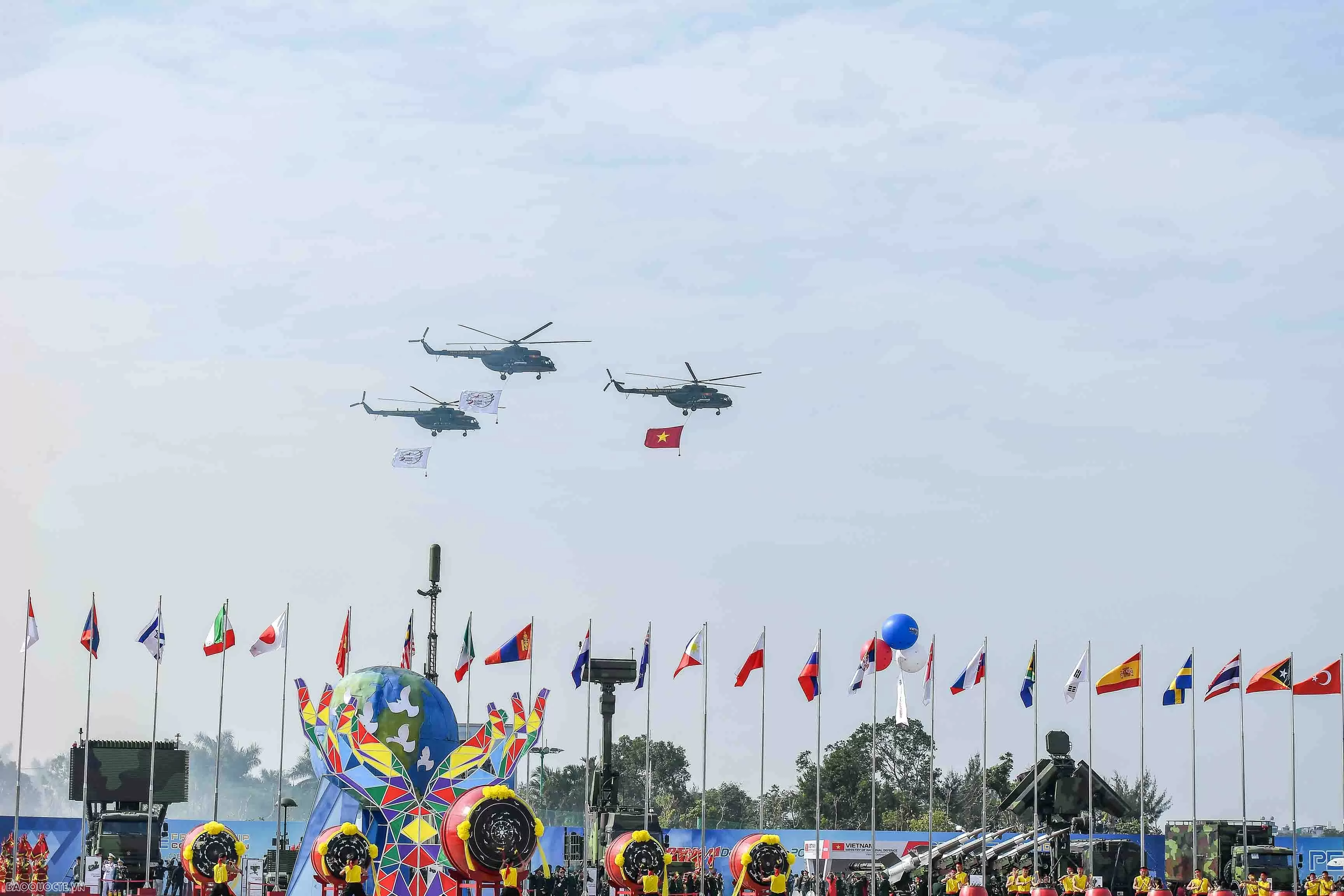 Vietnam International Defence Expo 2024 opens at Gia Lam Airport in Hanoi Vietnam International Defence Expo 2024 opens at Gia Lam Airport in Hanoi