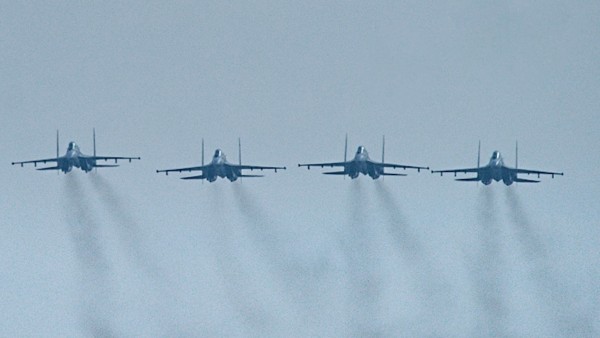 Vietnam International Defence Expo 2024: Witness Su-30MK2 Fighter Jets Perform Aerial Maneuvers