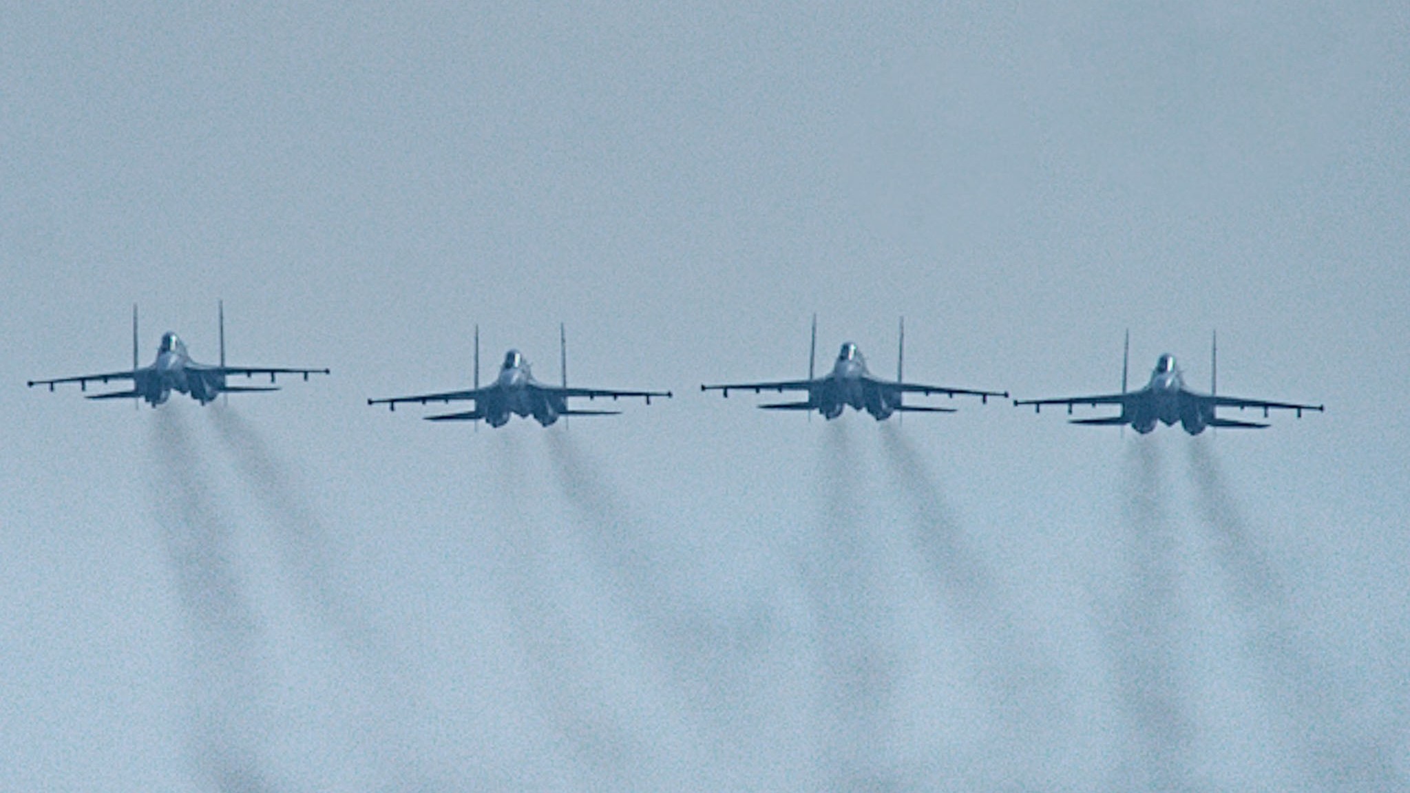 Vietnam International Defence Expo 2024: Witness Su-30MK2 Fighter Jets Perform Aerial Maneuvers
