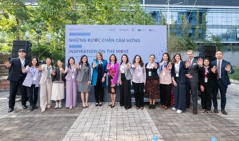 Empowering youth and migrants: IOM foster balanced migration narratives Empowering youth and migrants: IOM foster balanced migration narratives